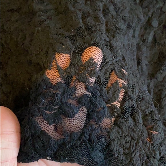 Lace long sleeve top - Picture 2 of 2